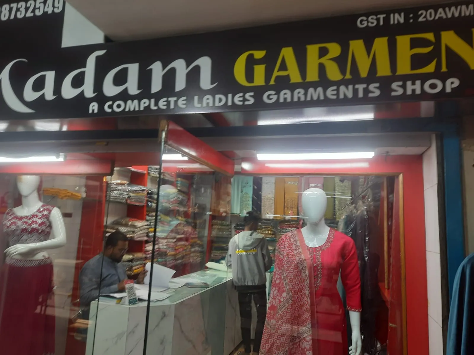 MADAM GARMNET