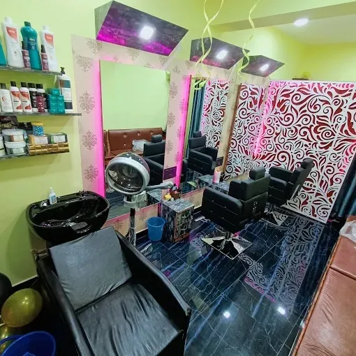 Natural Beauty Salon in Dhanbad