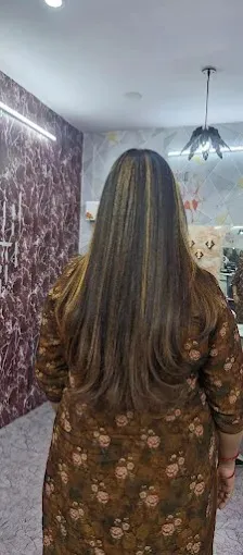 p2 Glow professional ladies salon in Jasmshedpur