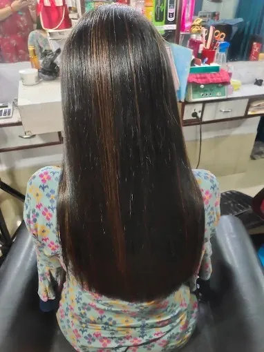 AAKARSHAN BEAUTY SALON in Jamshedpur