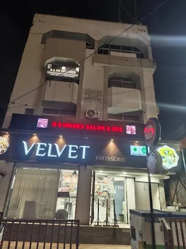 RS UNISEX SALON AND SPA, RANCHI