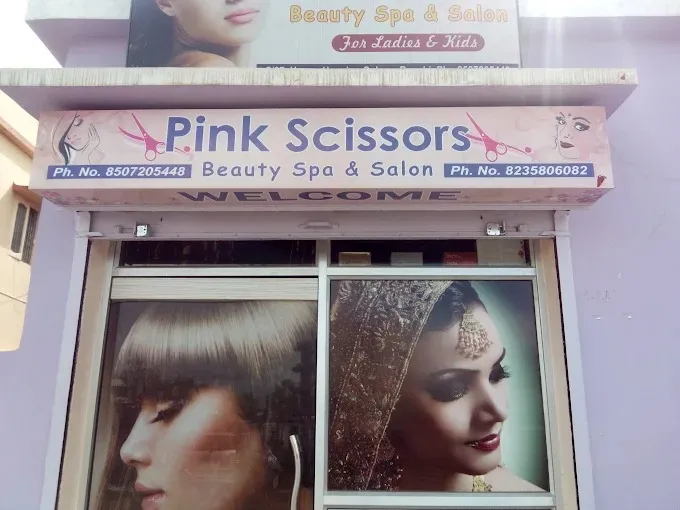 Pink Scissors, Ranchi