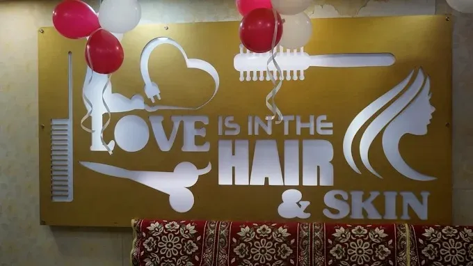 L'Oréal Professional Velvet Touch Parlour in Jmashedpur